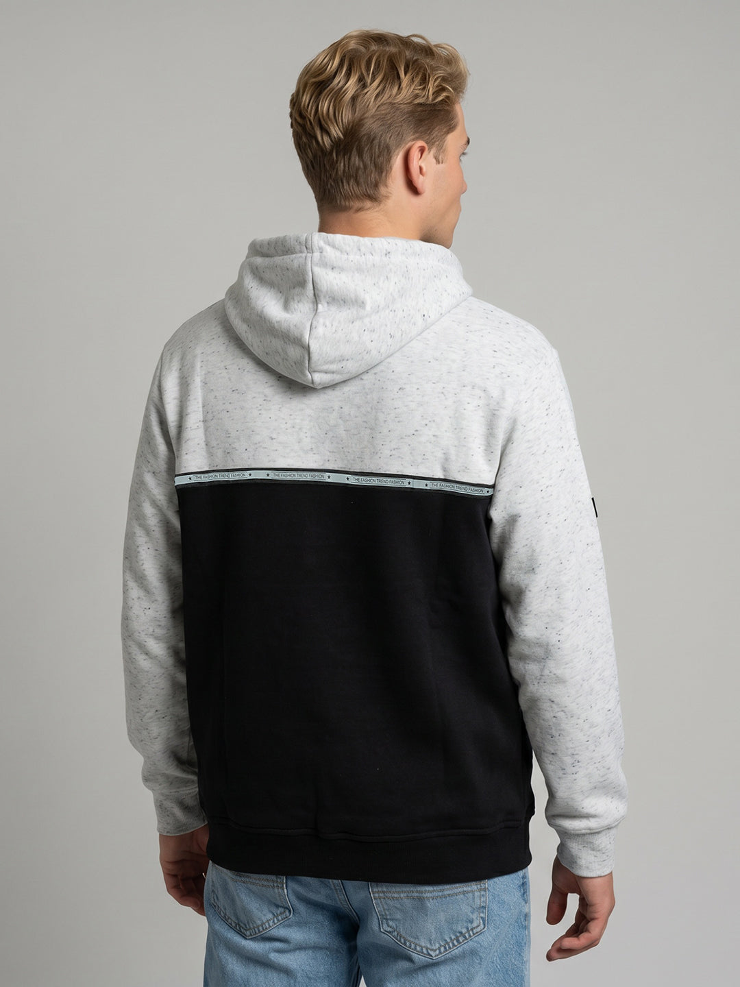 Men Black Solid Hooded Full Sleeve Sweatshirt