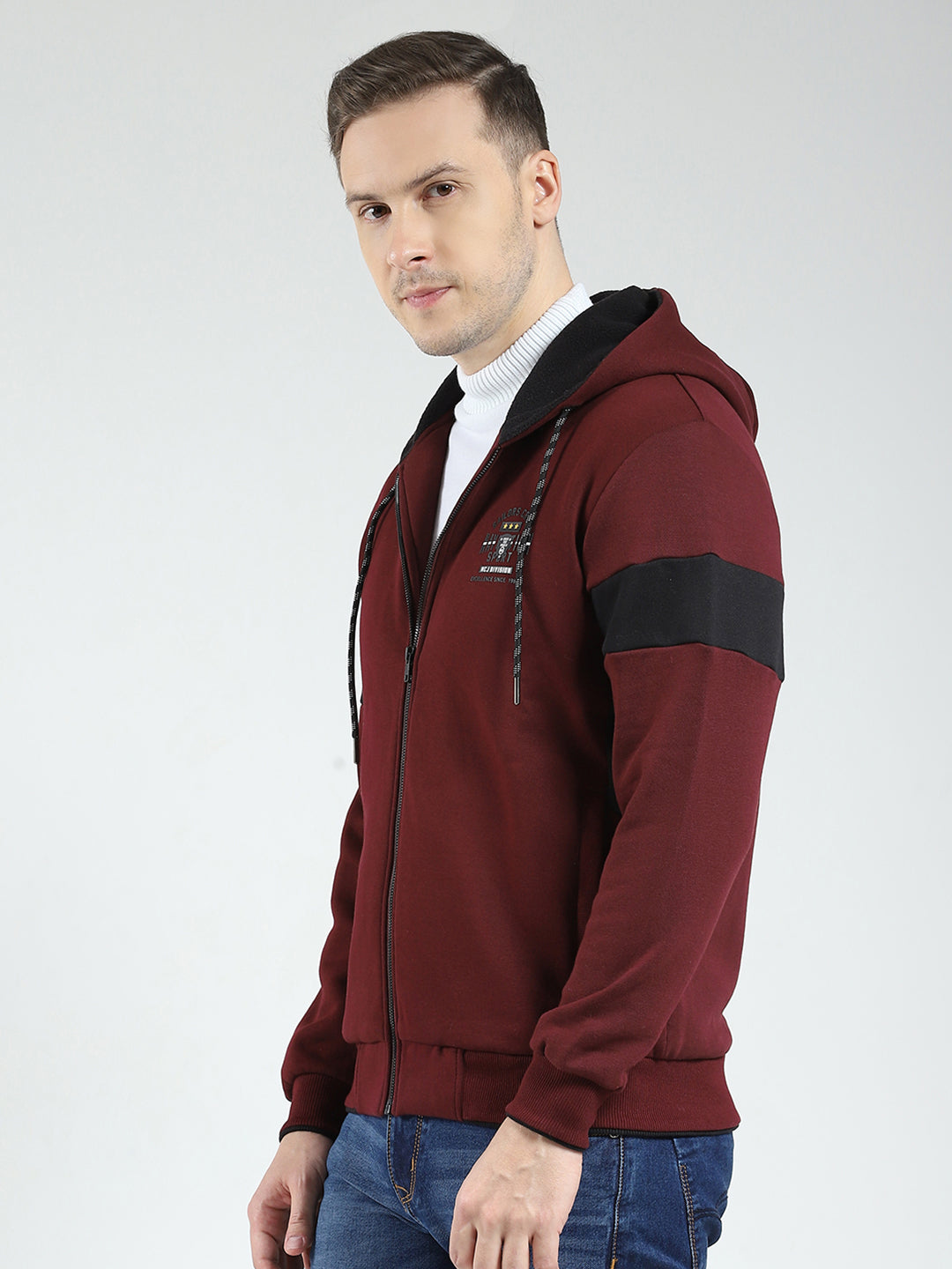 Men Maroon Solid Hooded Full Sleeve Sweatshirt