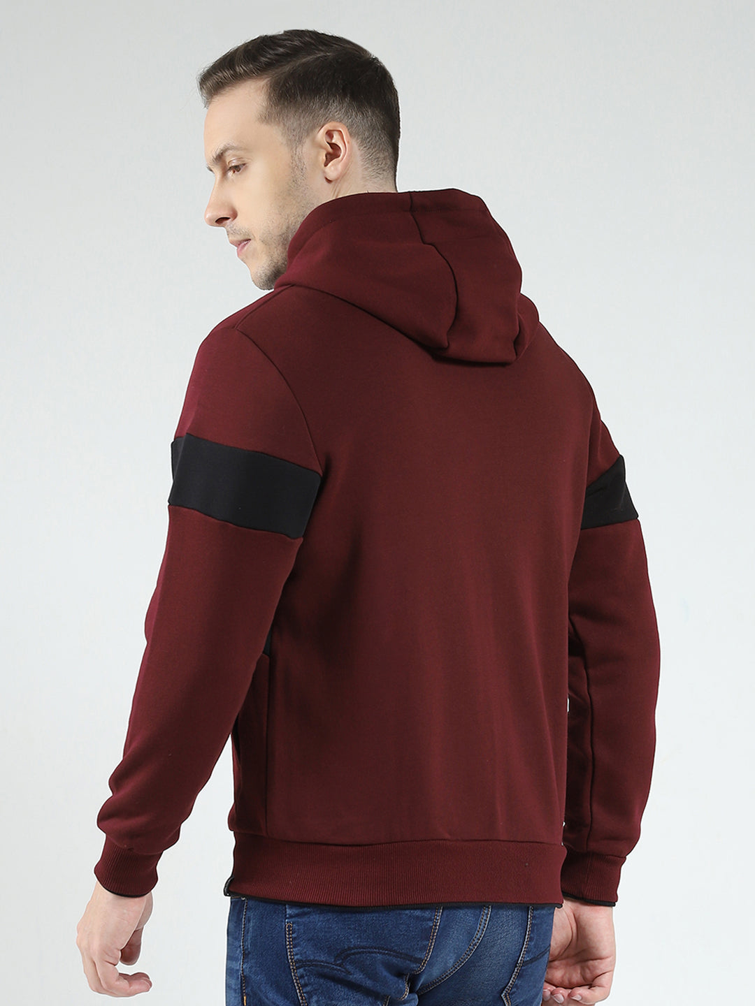 Men Maroon Solid Hooded Full Sleeve Sweatshirt