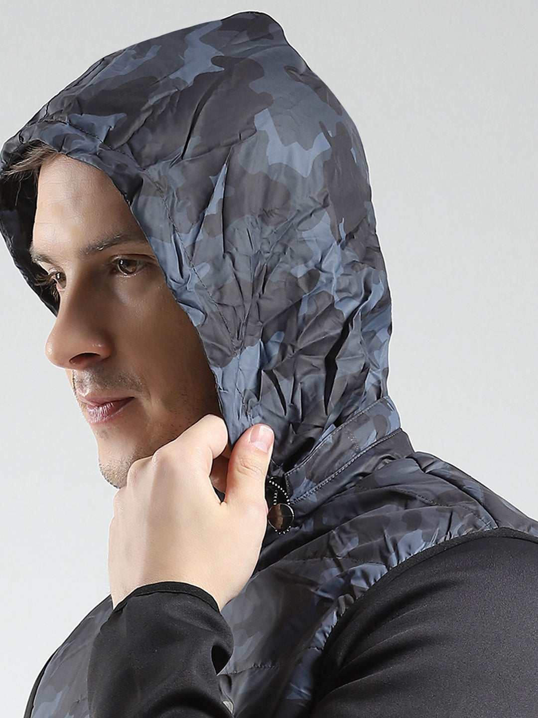 Men Black Solid Detachable Hood Full Sleeve Reversible Sweatshirt