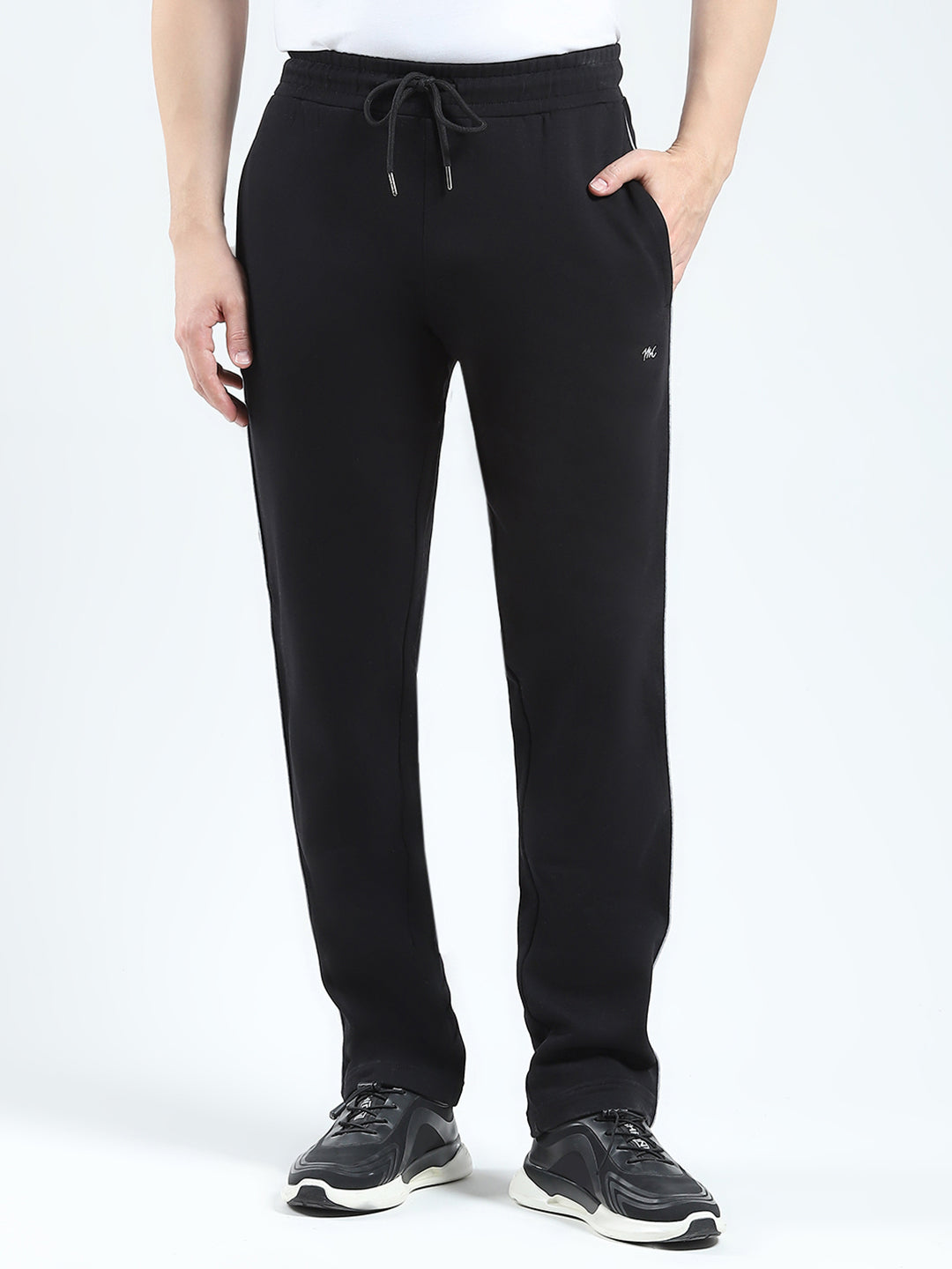 Men Black & Grey Solid Mock Neck Full Sleeve Winter Tracksuit