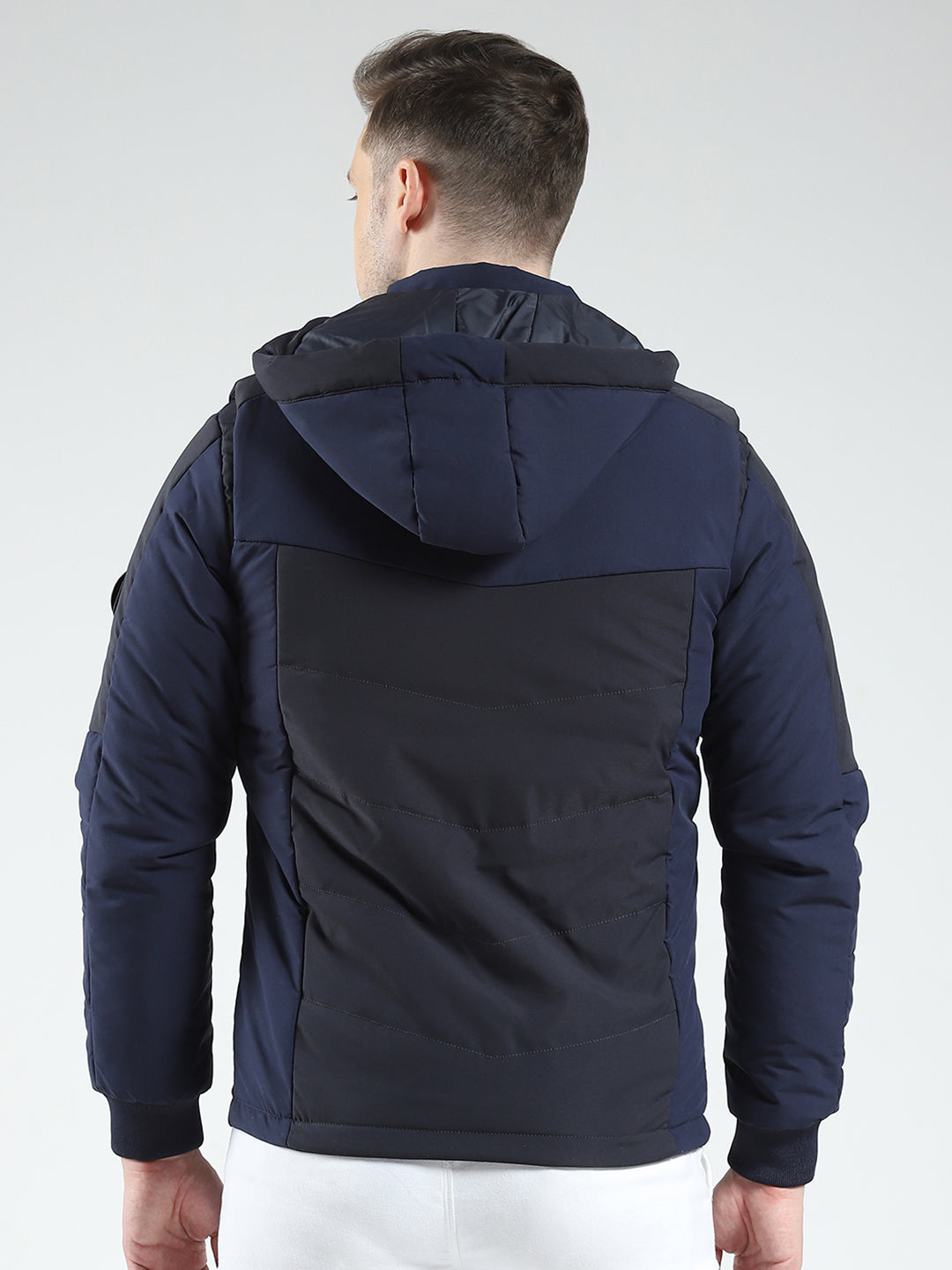 Men Black Solid Hooded Full Sleeve Jacket