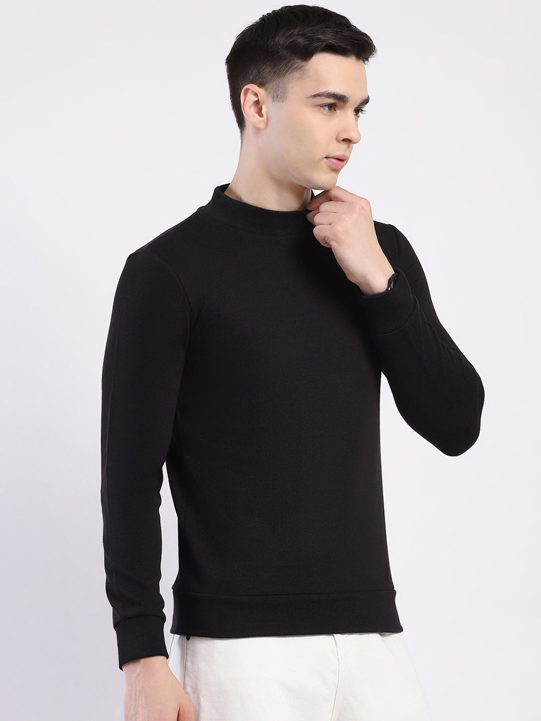 Men Black Solid Round Neck Full Sleeve Winter T-Shirt