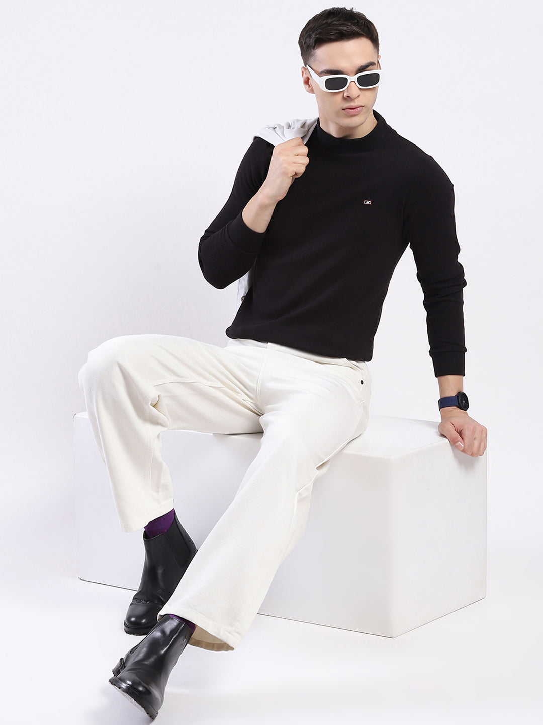 Men Black Solid Round Neck Full Sleeve Winter T-Shirt