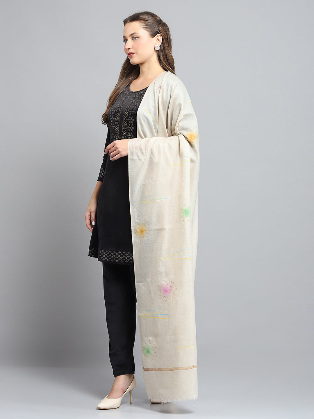 Women Cream Floral Print Shawl