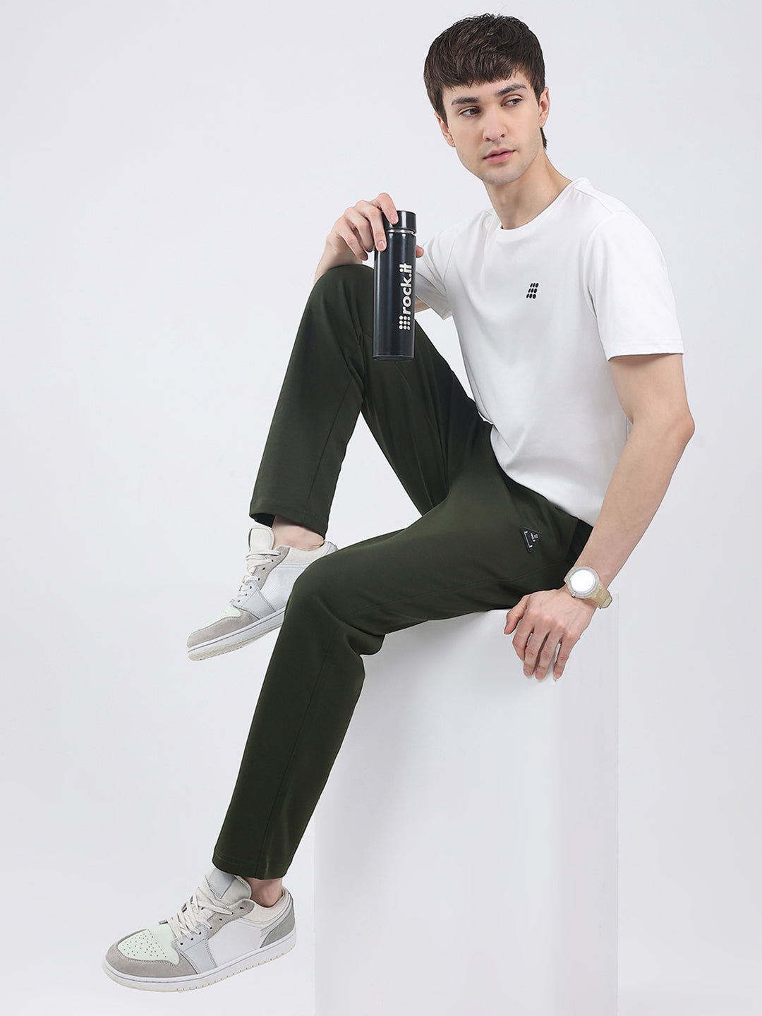 Rock.it Men Olive Solid Regular Fit Winter Lower
