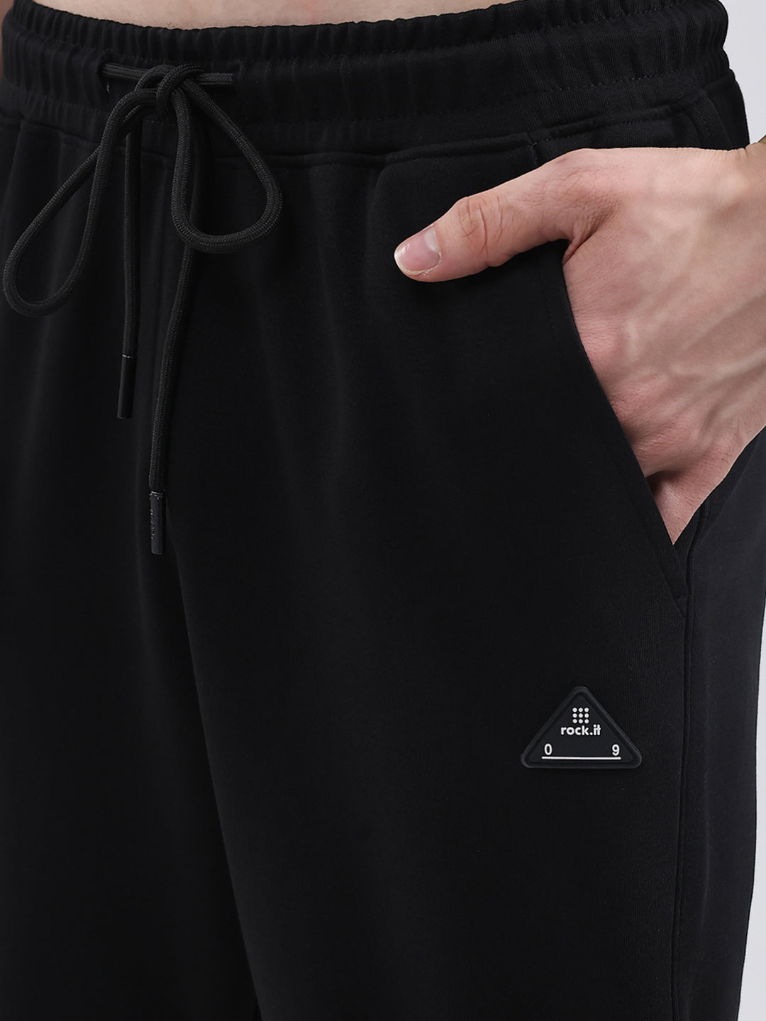 Rock.it Men Black Solid Regular Fit Winter Lower