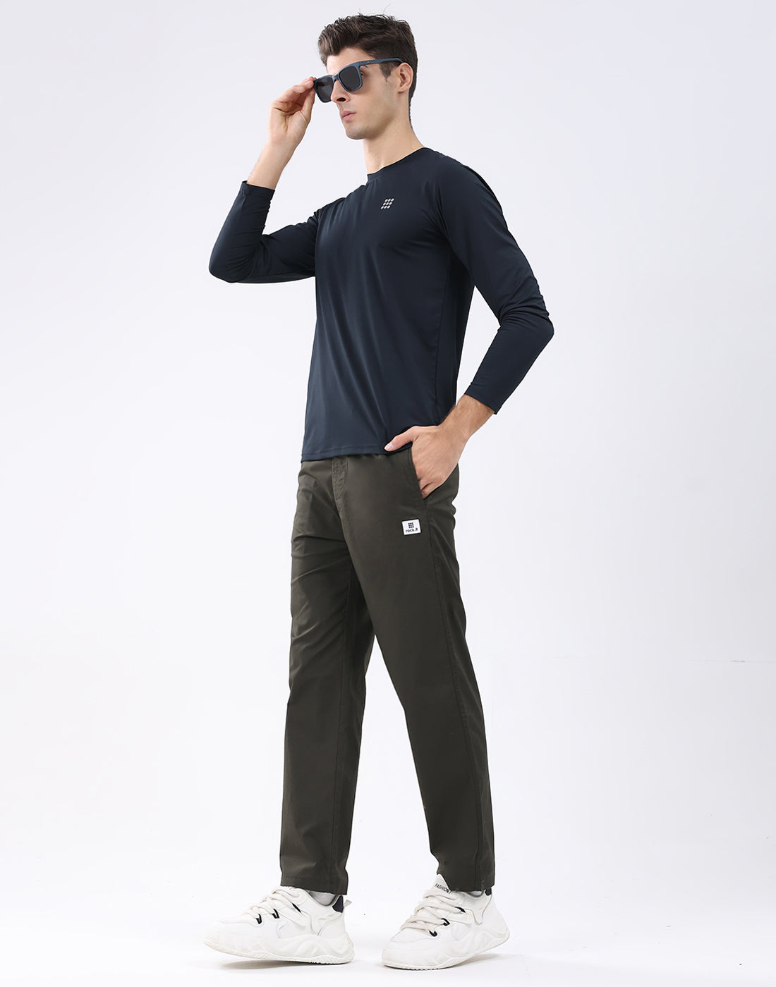 Rock.it Men Olive Solid Regular Fit Winter Lower