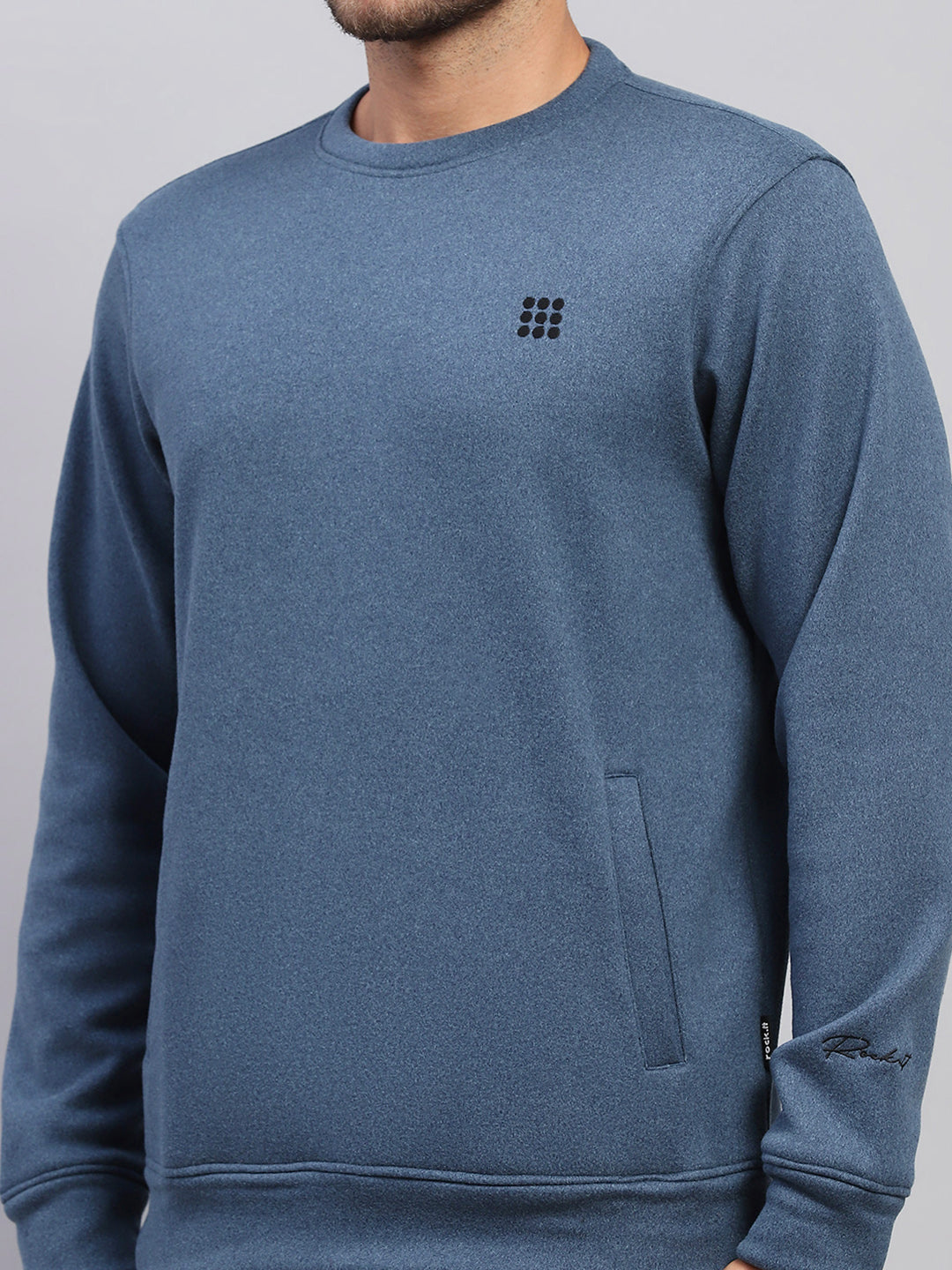Rock.it Men Dark Blue Solid Round Neck Sleeveless Winter Tracksuit