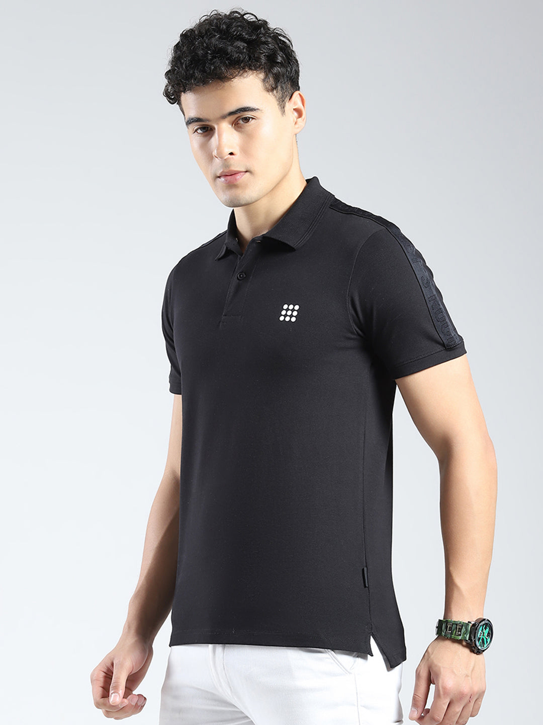 Rock.it Men Black Solid Collar Half Sleeve T-Shirt