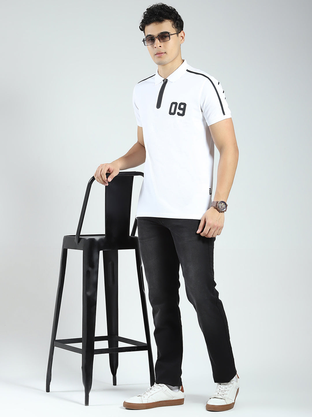 Rock.it Men White Solid Collar Half Sleeve T-Shirt