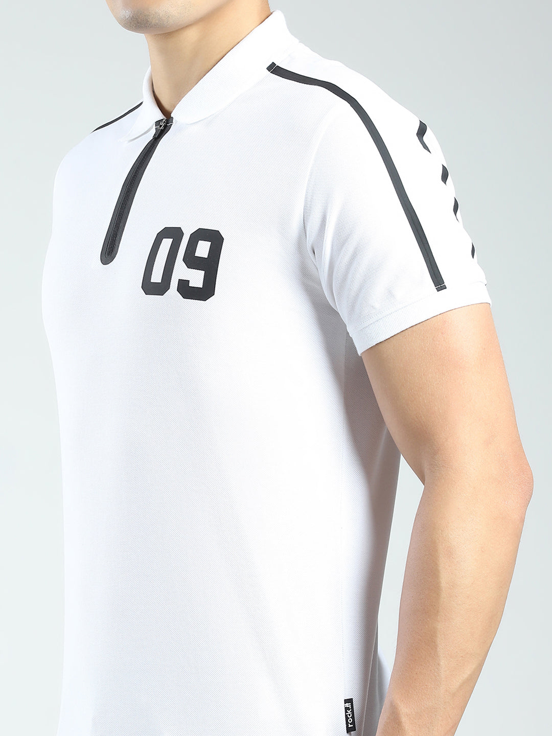 Rock.it Men White Solid Collar Half Sleeve T-Shirt
