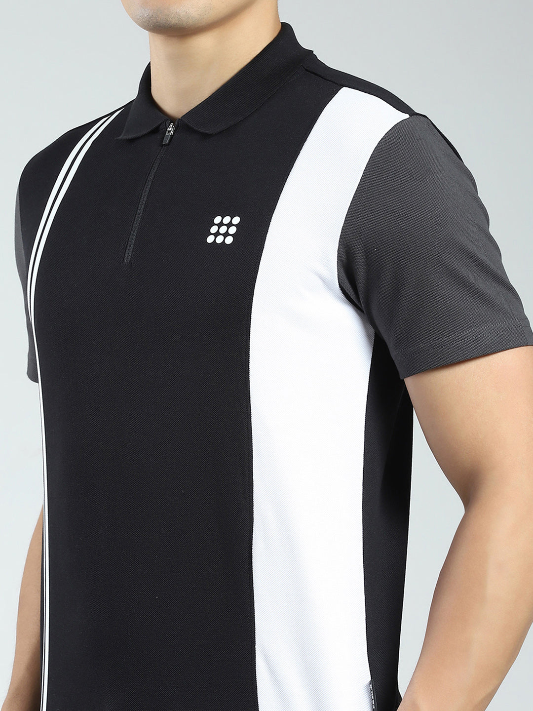 Rock.it Men Black Stripe Collar Half Sleeve T-Shirt