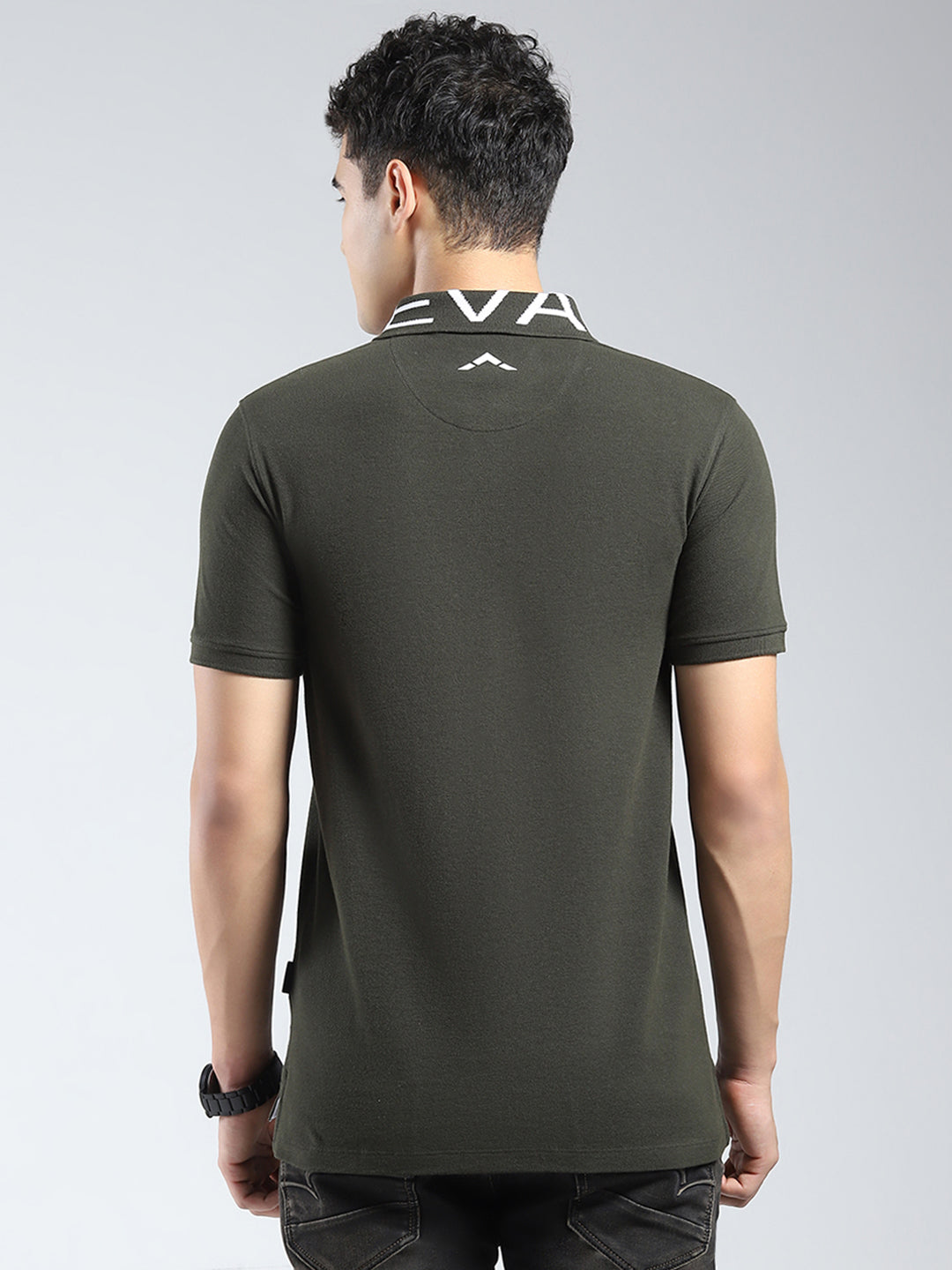 Rock.it Men Olive Solid Collar Half Sleeve T-Shirt