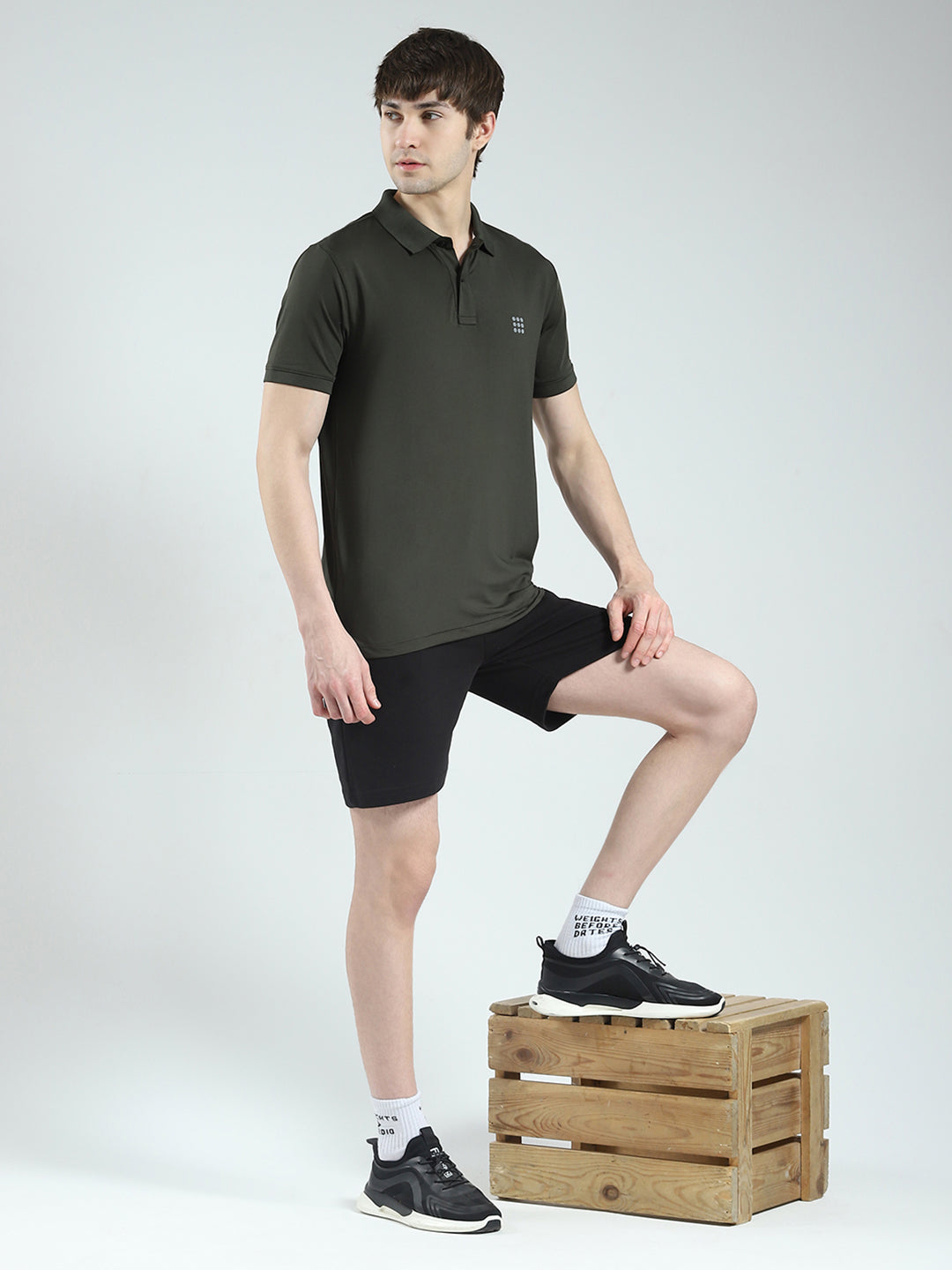 Rock.it Men Olive Solid Collar Half Sleeve T-Shirt
