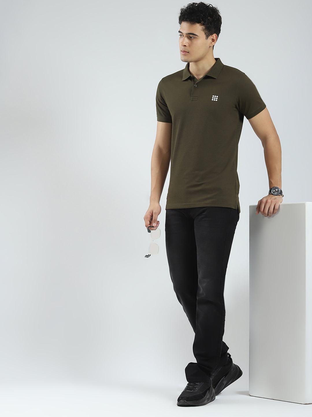 Rock.it Men Olive Solid Collar Half Sleeve T-Shirt