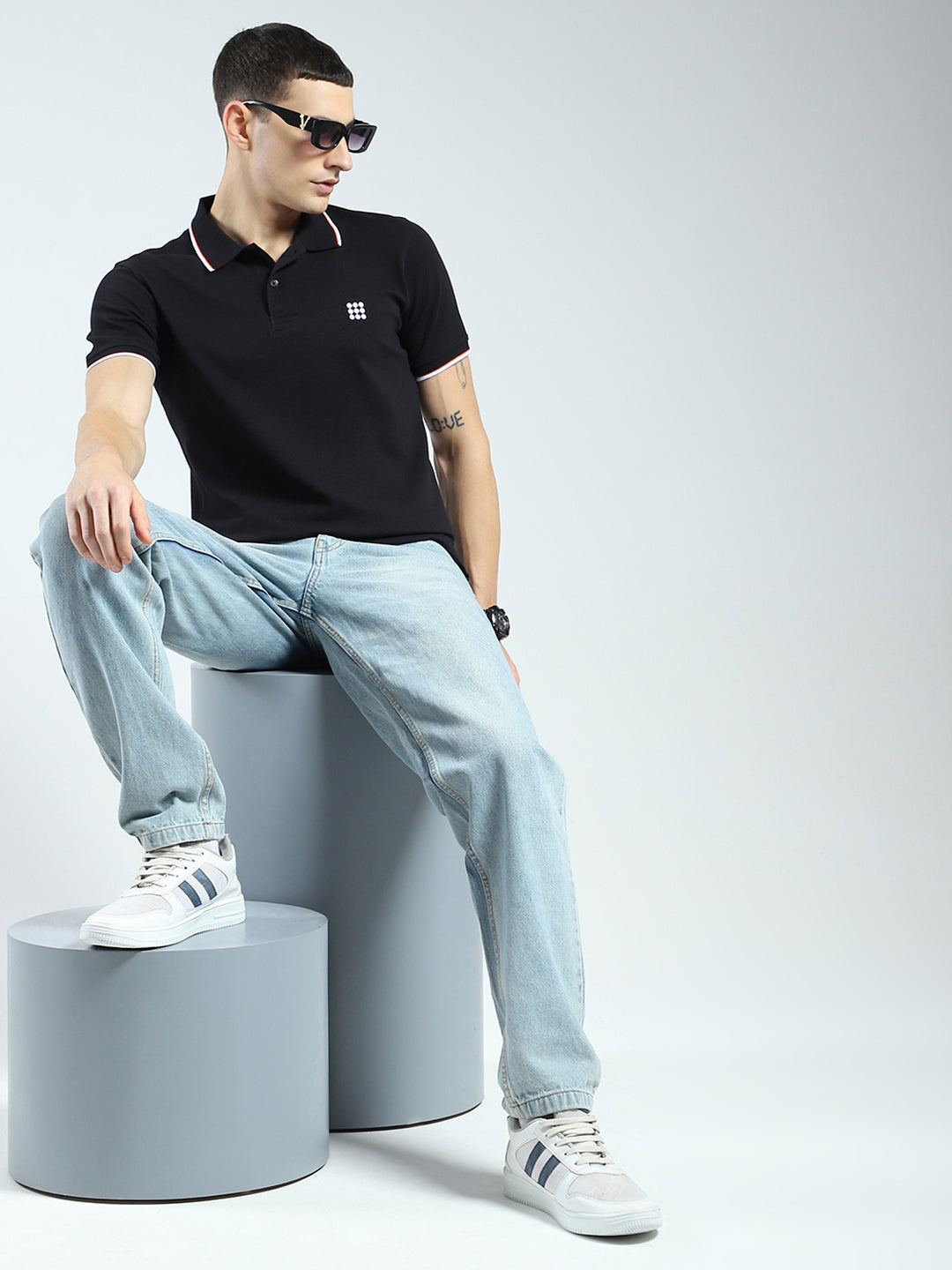 Rock.it Men Black Self Design Collar Half Sleeve T-Shirt