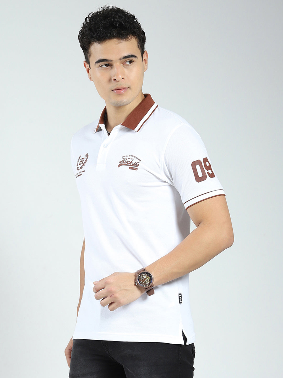 Rock.it Men White Printed Collar Half Sleeve T-Shirt