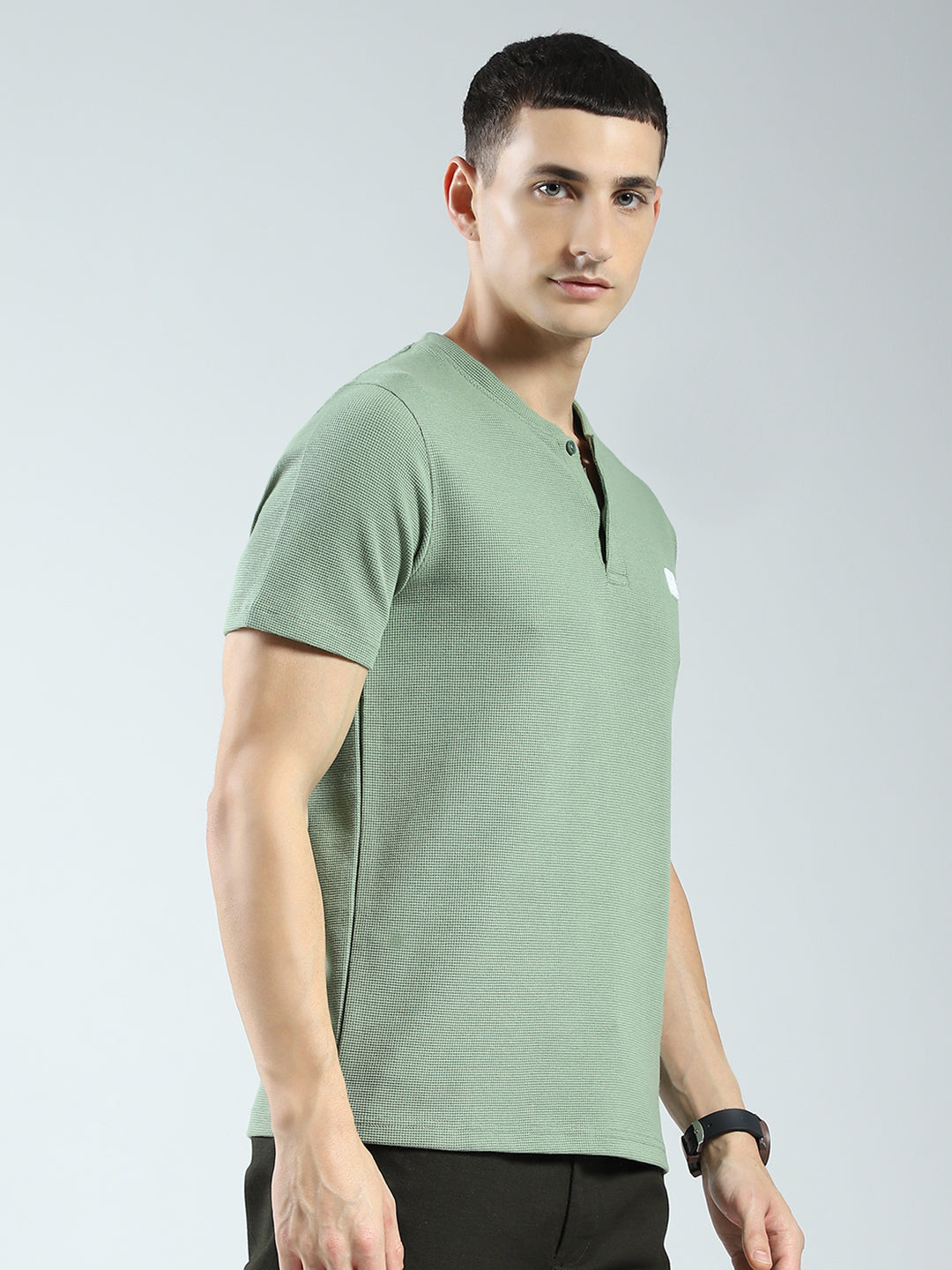Rock.it Men Green Solid Round Neck Half Sleeve T-Shirt