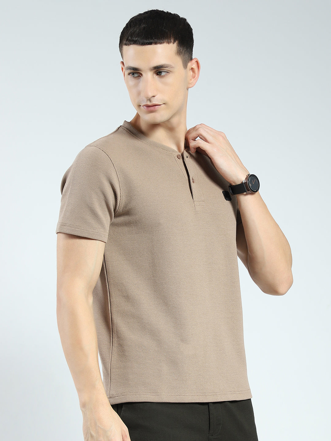 Rock.it Men Beige Solid Round Neck Half Sleeve T-Shirt