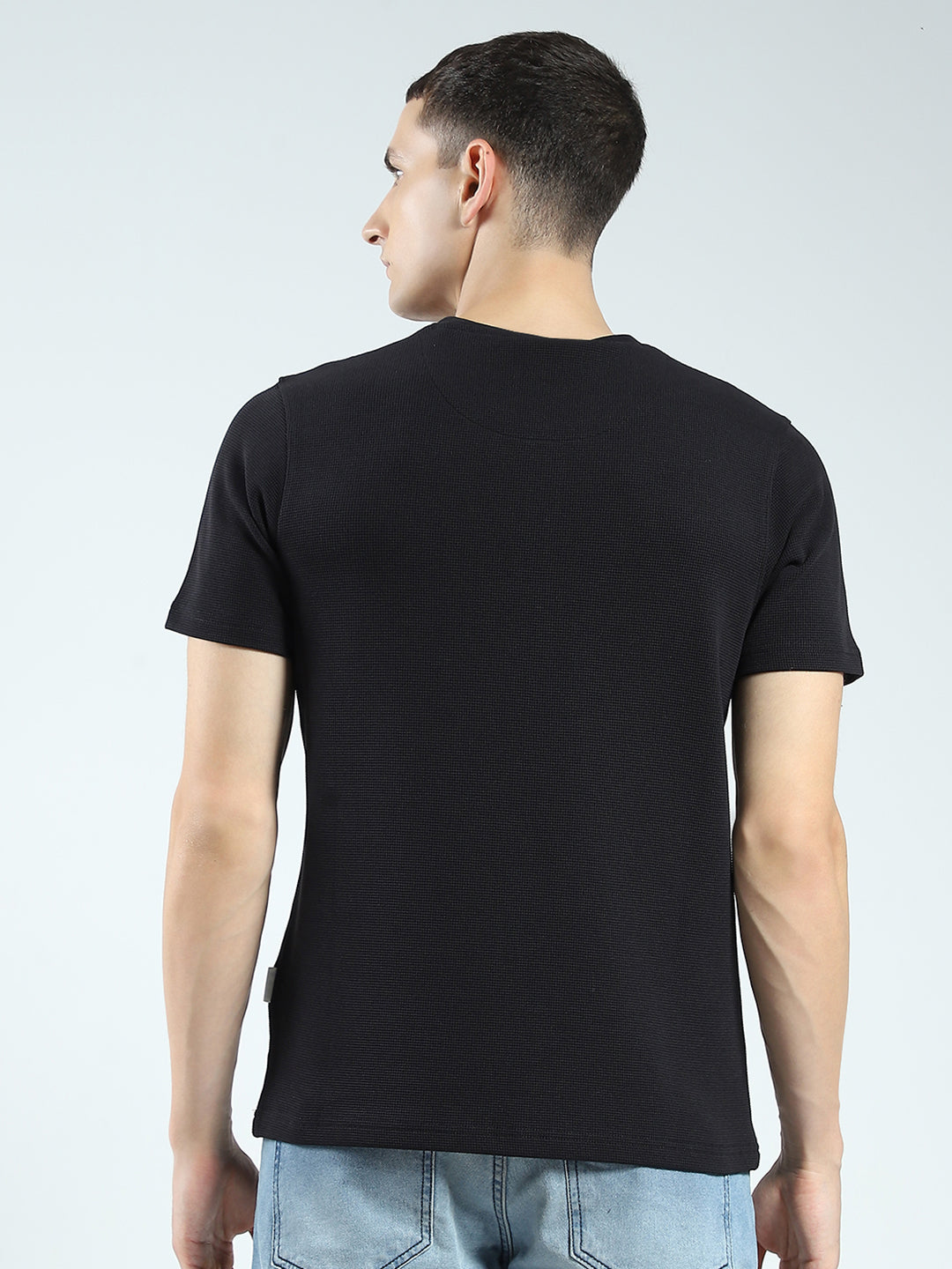 Rock.it Men Black Solid Round Neck Half Sleeve T-Shirt