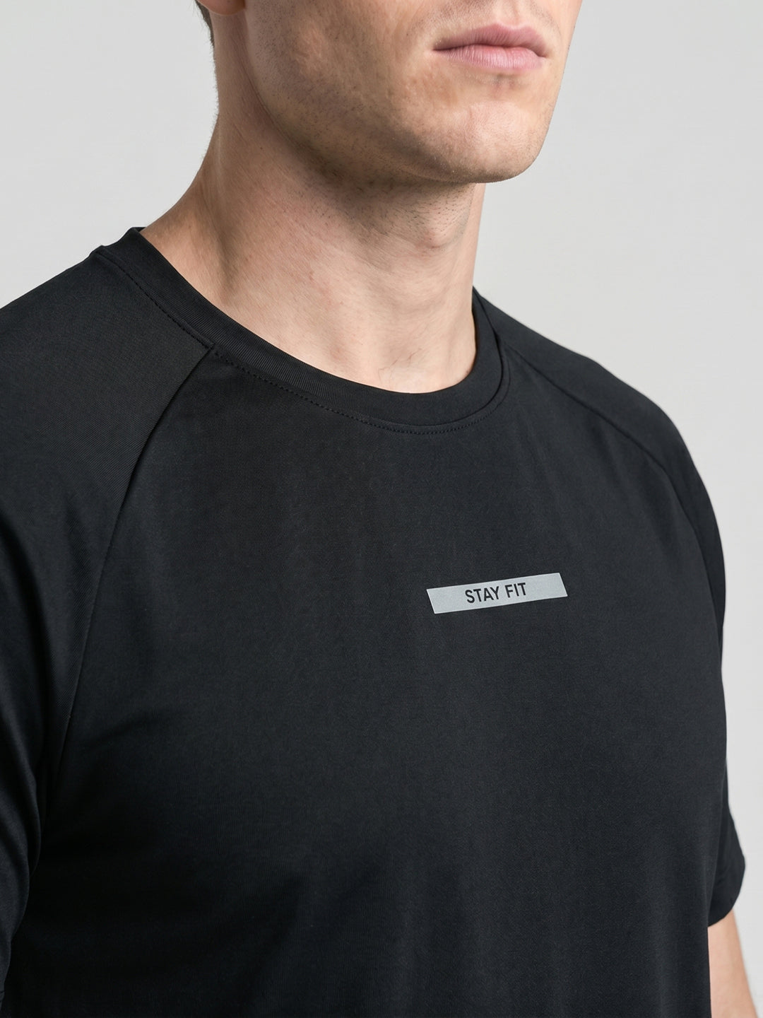 Rock.it Men Black Solid Round Neck Half Sleeve T-Shirt