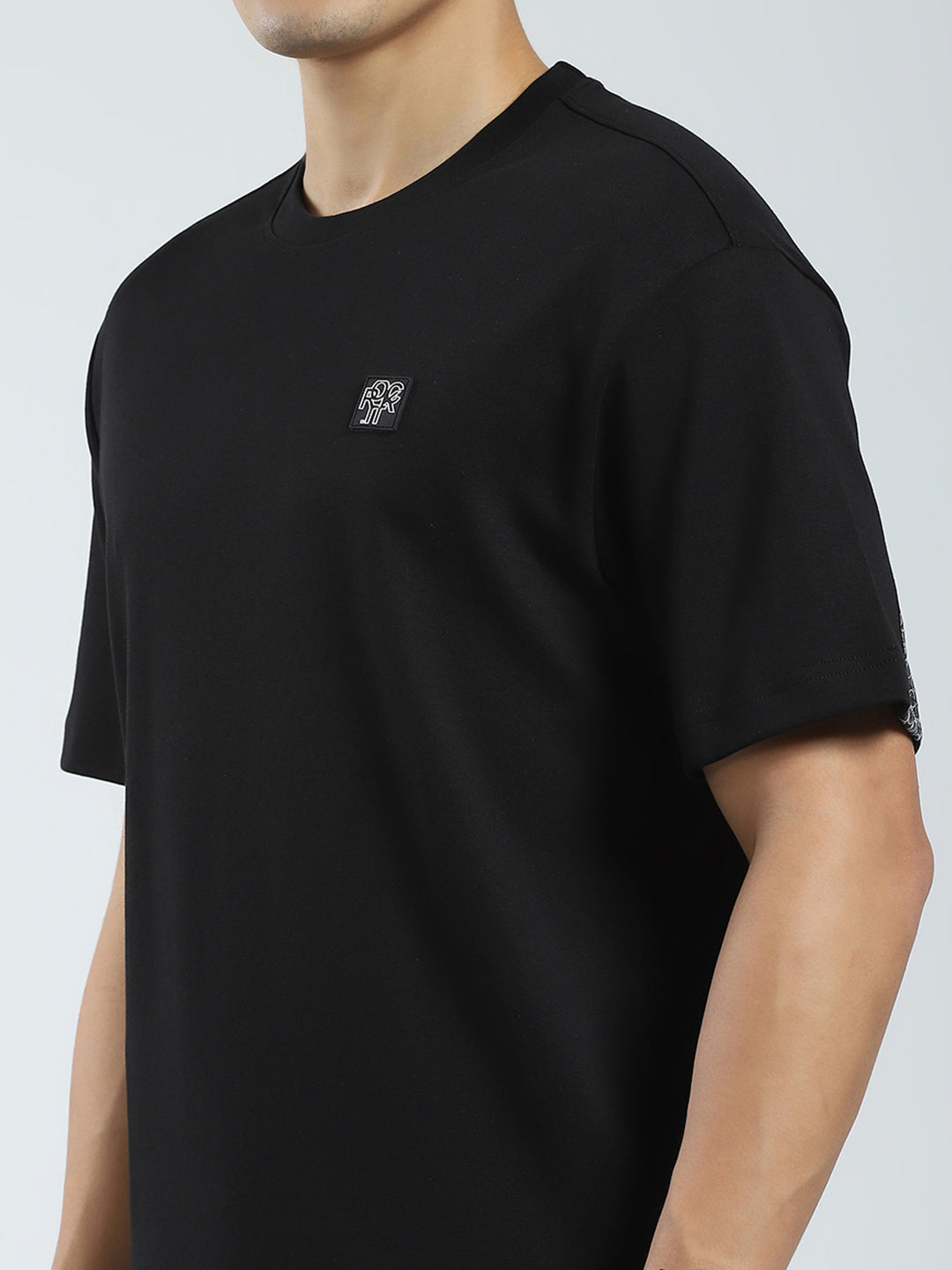 Rock.it Men Black Solid Round Neck Half Sleeve T-Shirt