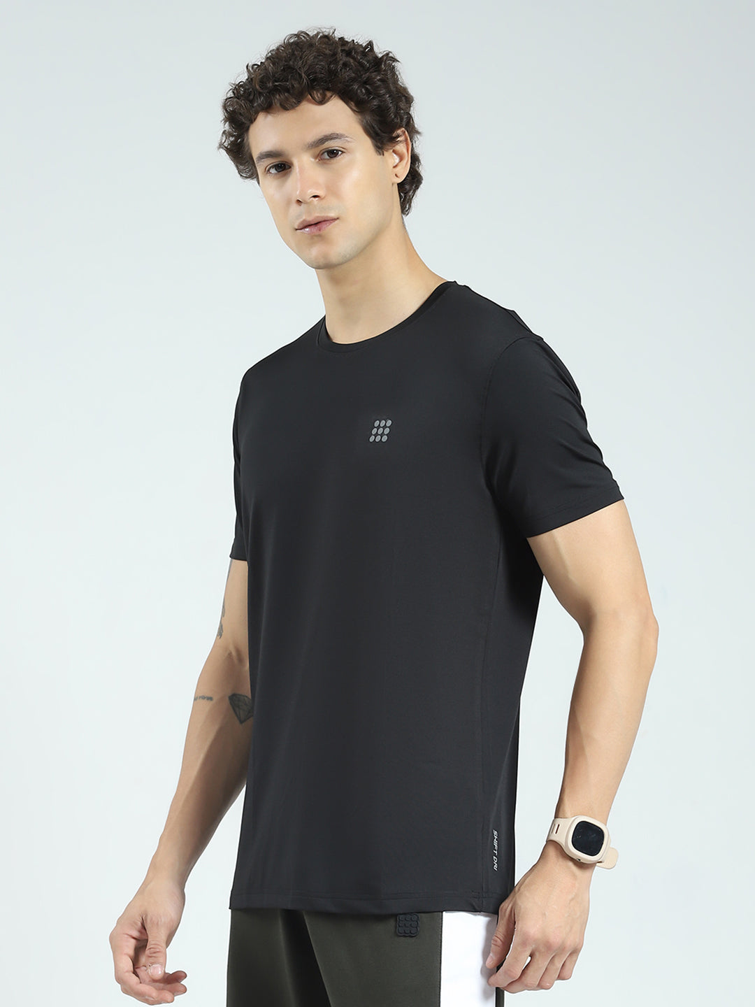 Rock.it Men Black Solid Round Neck Half Sleeve T-Shirt