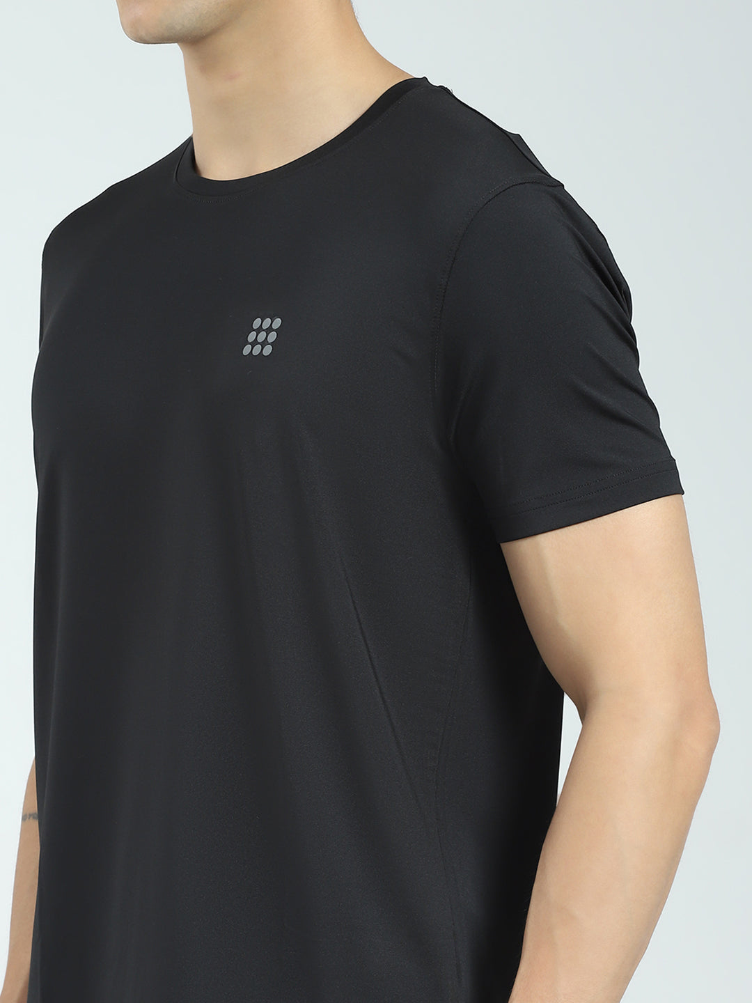 Rock.it Men Black Solid Round Neck Half Sleeve T-Shirt