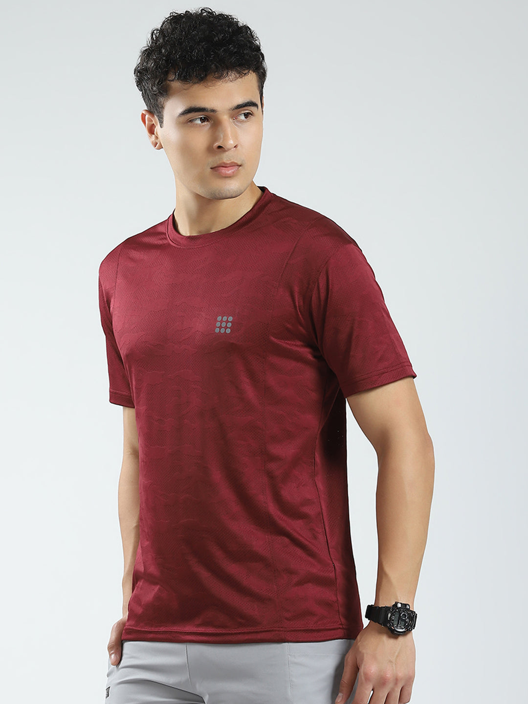 Rock.it Men Maroon Solid Round Neck Half Sleeve T-Shirt