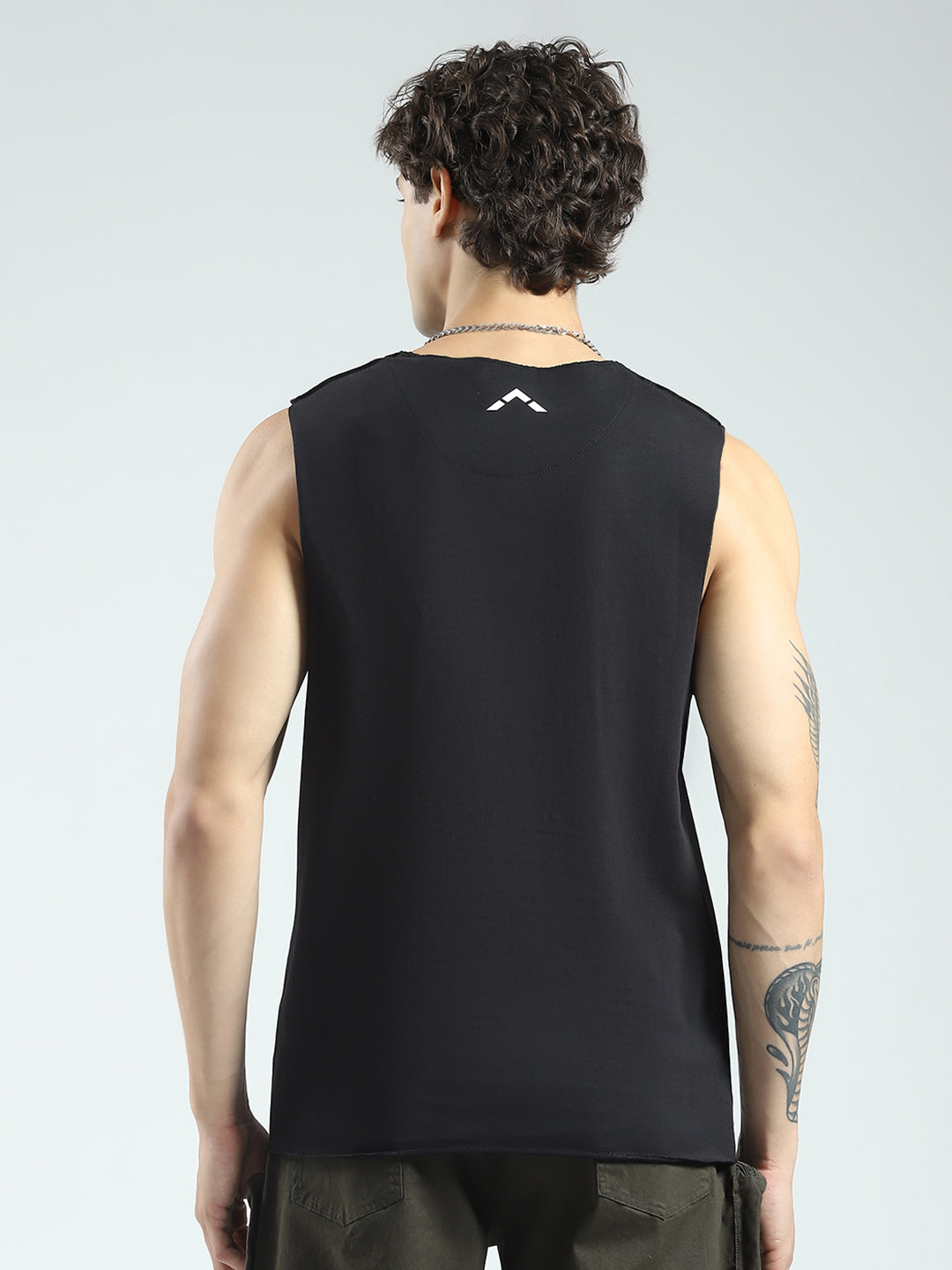 Rock.it Men Black Solid Round Neck Sleeveless T-Shirt