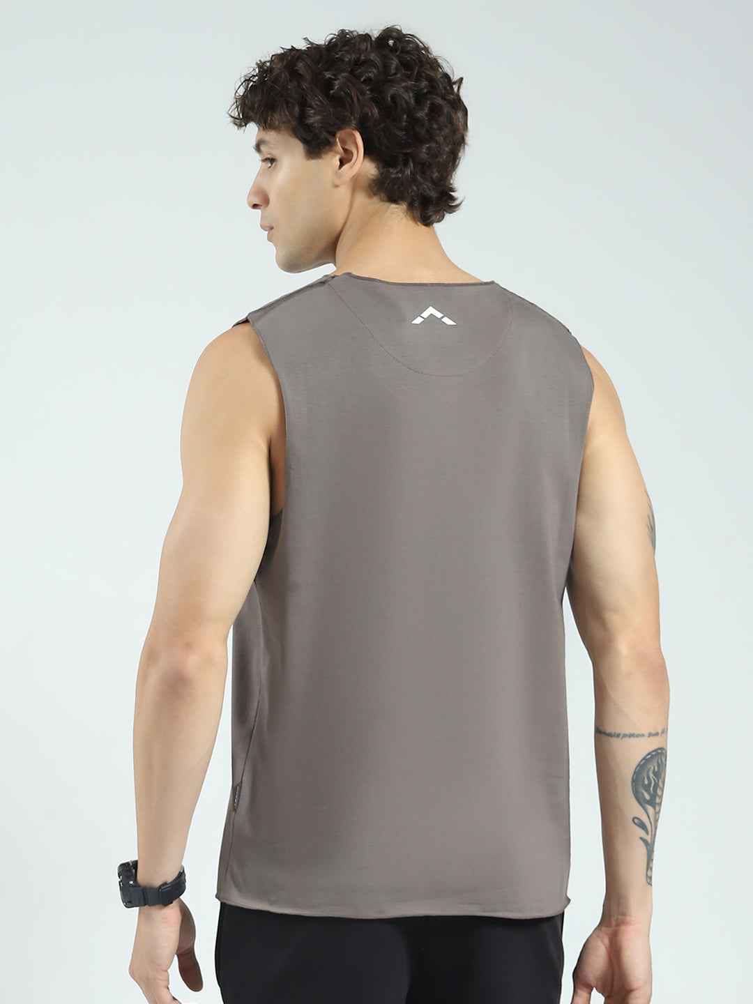 Rock.it Men Grey Solid Round Neck Sleeveless T-Shirt