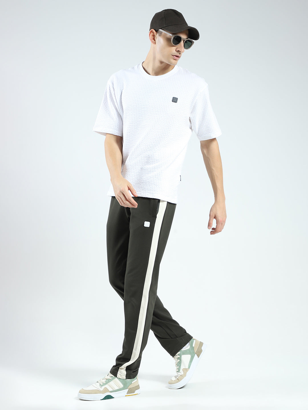 Rock.it Men Olive Solid Regular Fit Lower