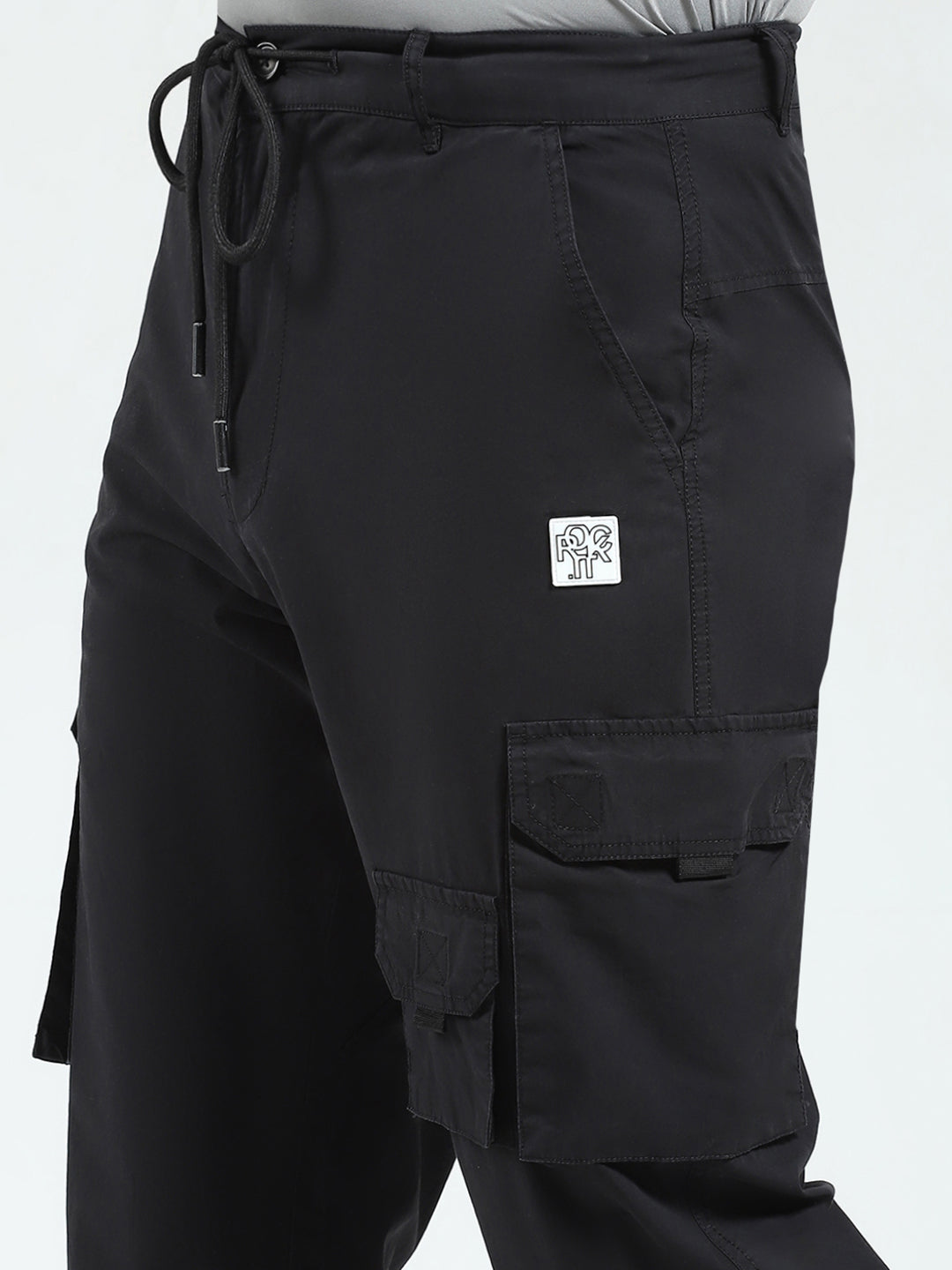 Rock.it Men Black Solid Straight Fit Cargo
