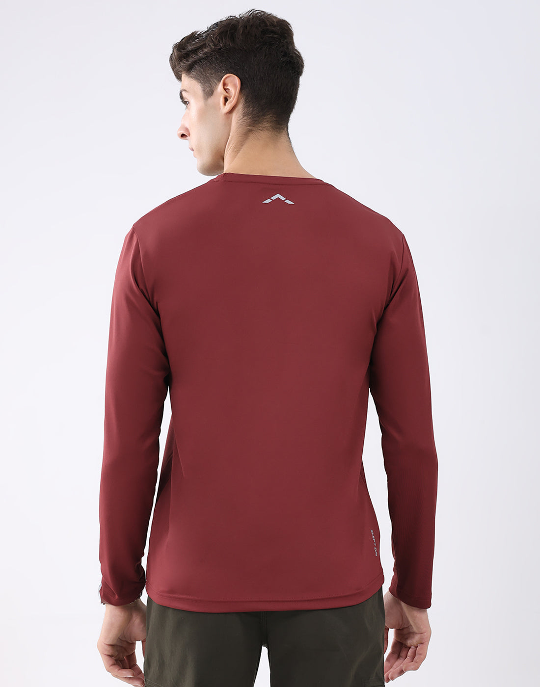 Rock.it Men Maroon Solid Round Neck Full Sleeve T-Shirt