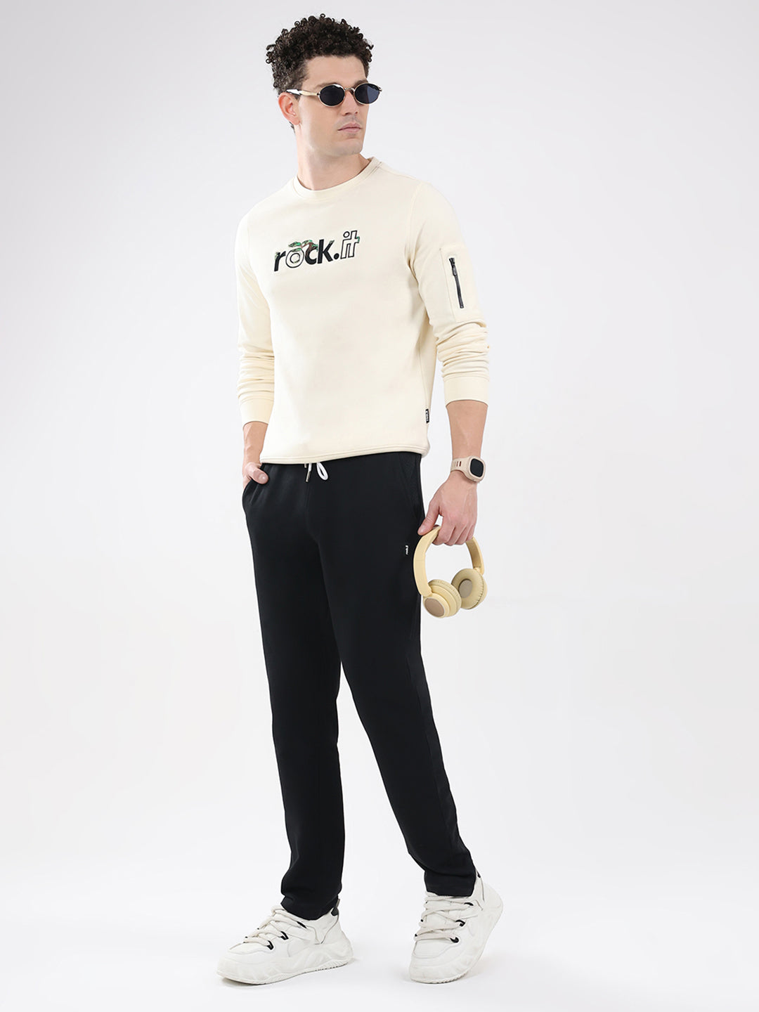 Rock.it Men Black Solid Regular Fit Winter Lower