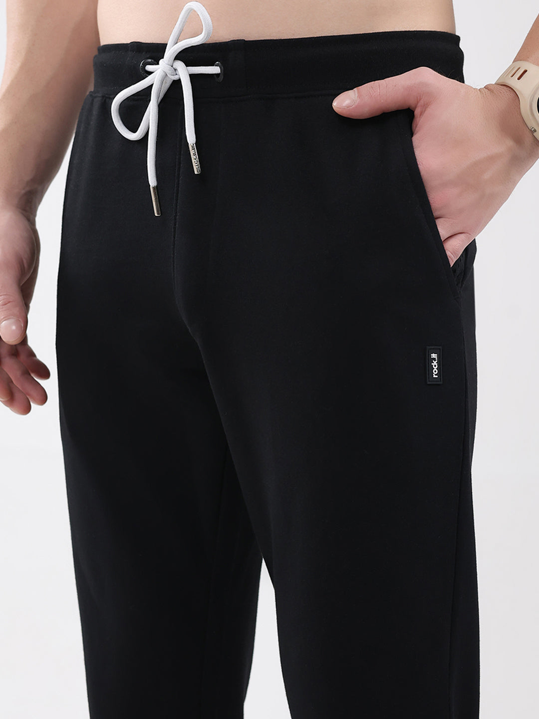 Rock.it Men Black Solid Regular Fit Winter Lower