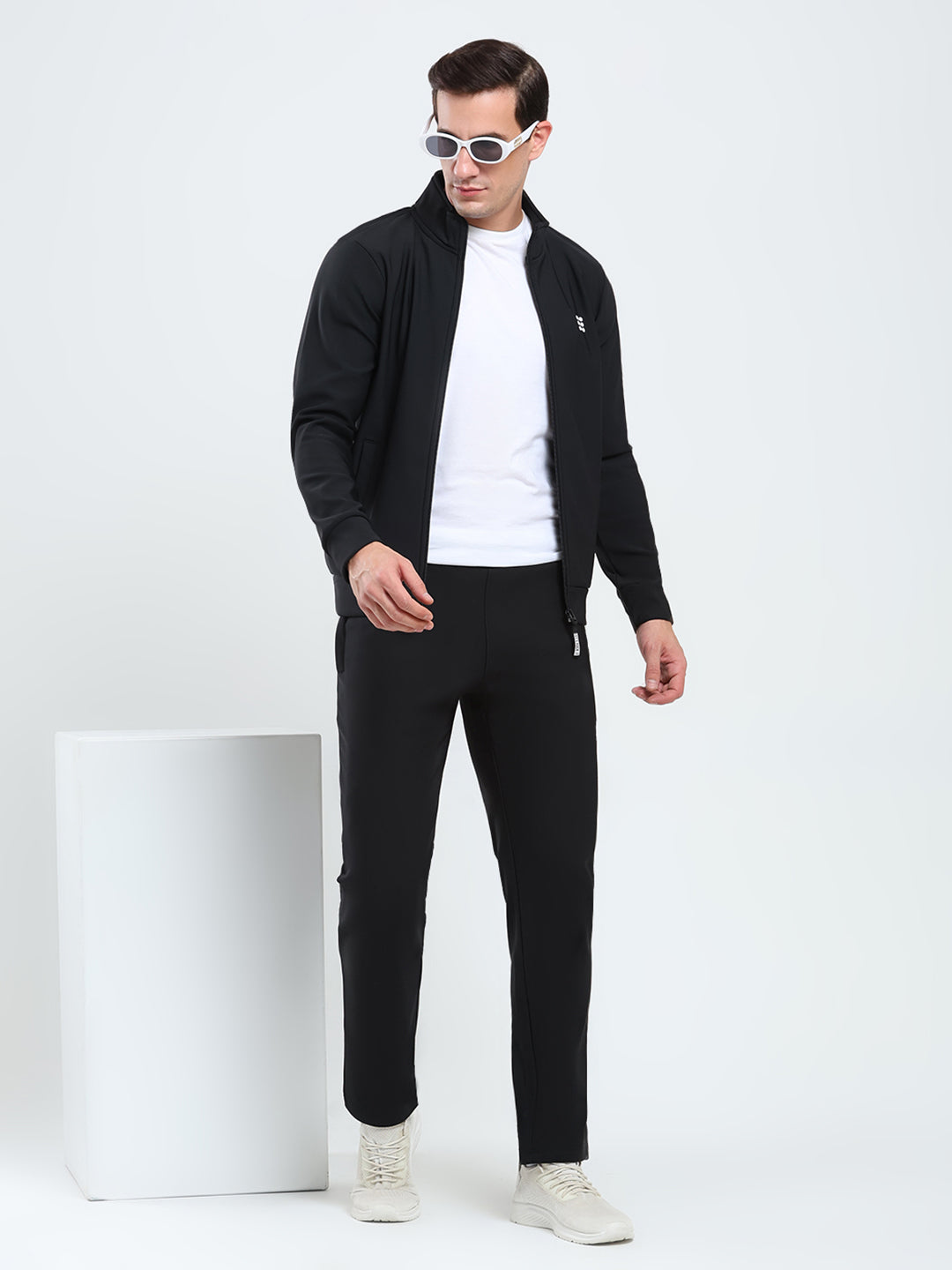 Rock.it Men Black Solid Mock Neck Full Sleeve Winter Tracksuit