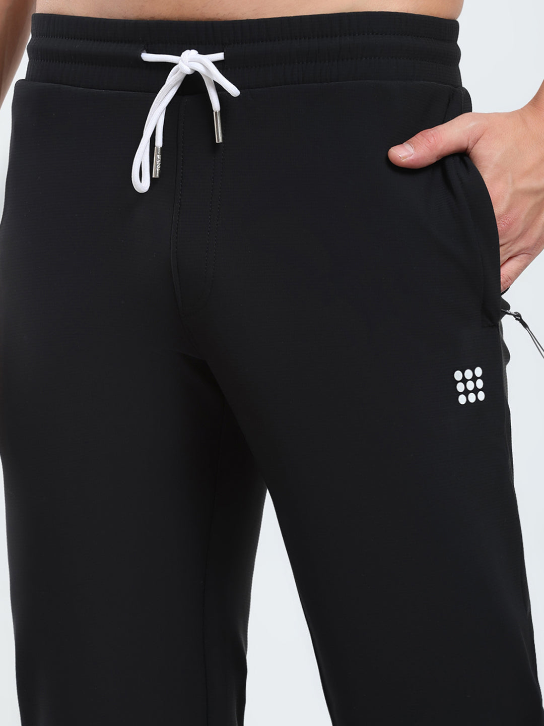 Rock.it Men Black Solid Mock Neck Full Sleeve Winter Tracksuit