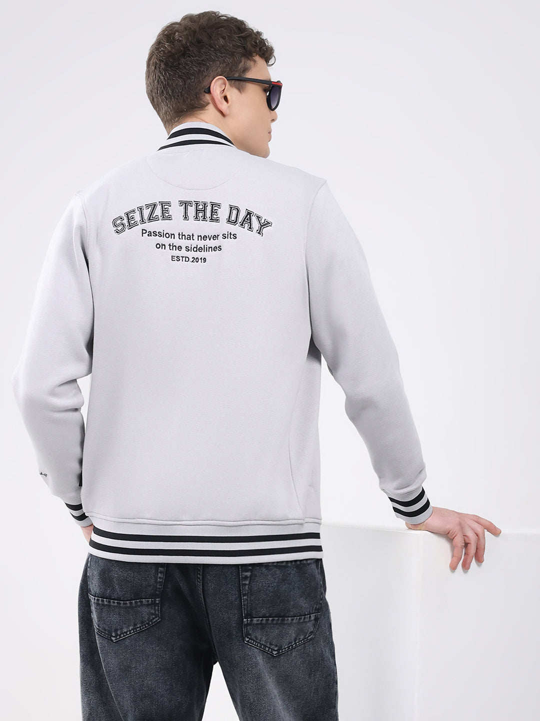 Rock.it Men Grey Solid Band Neck Full Sleeve Sweatshirt