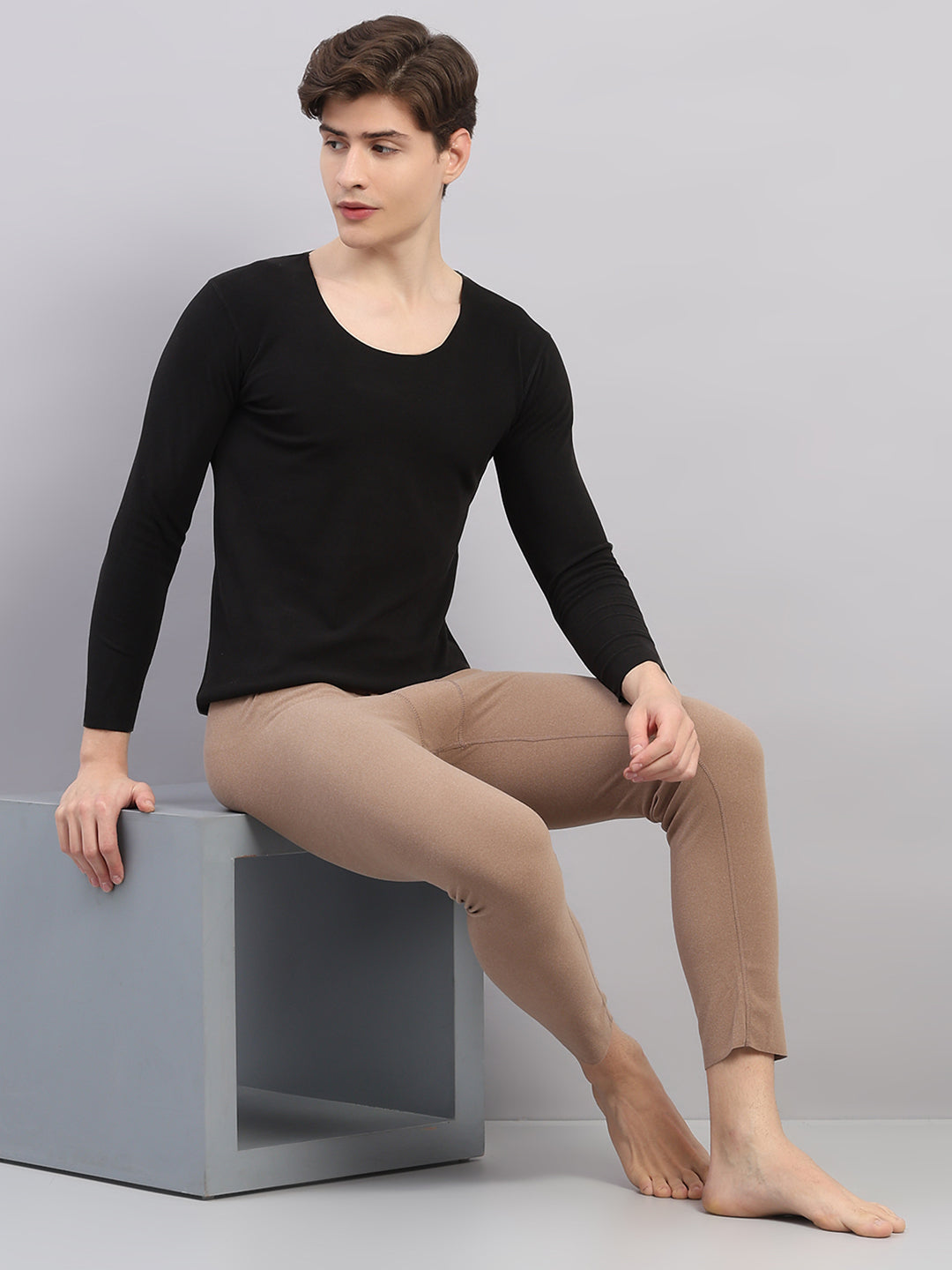 Rock.it Men Black Solid Round Neck Full Sleeve Thermal Vest