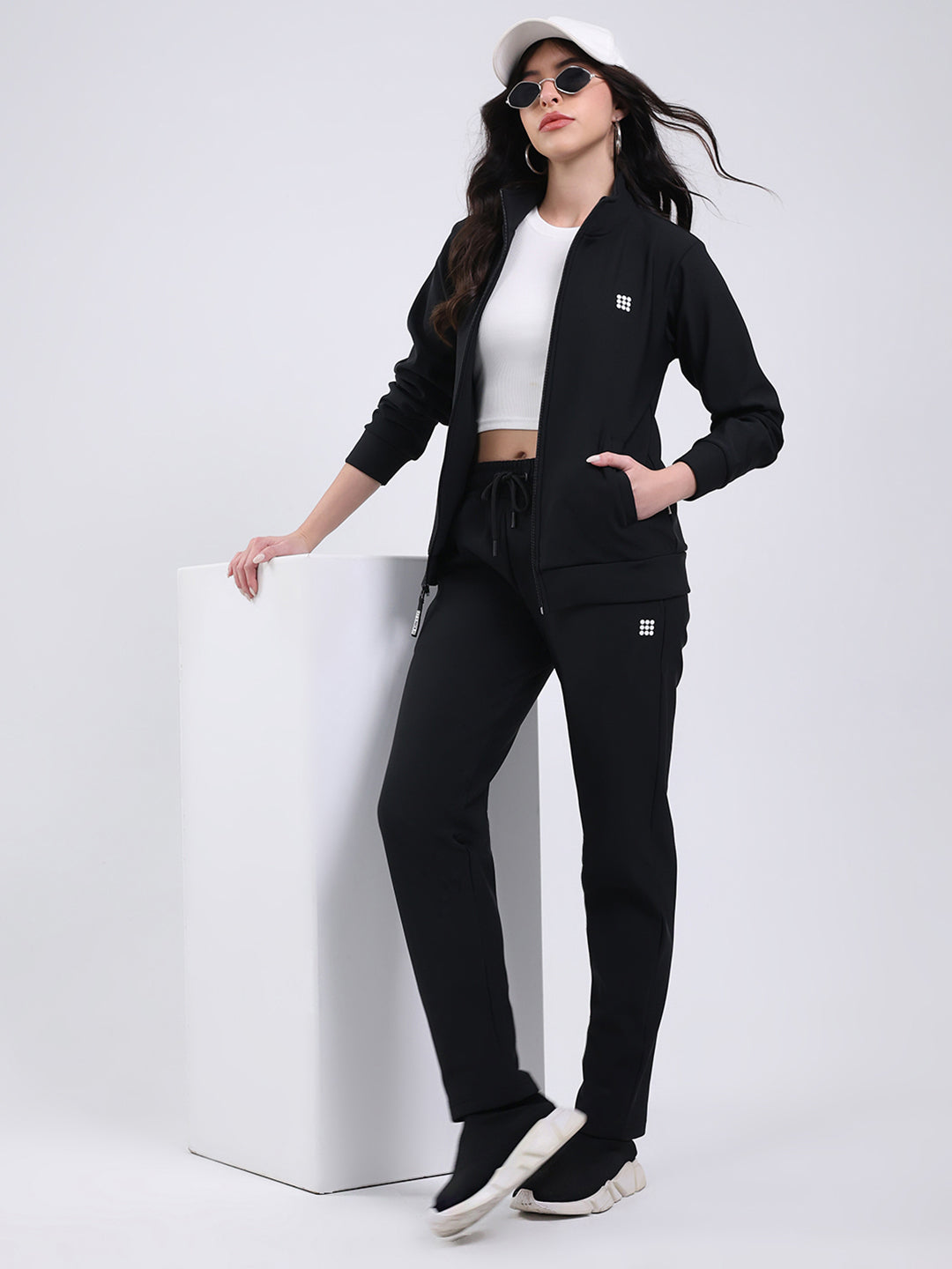Rock.it Women Black Solid Collar Full Sleeve Winter Tracksuit
