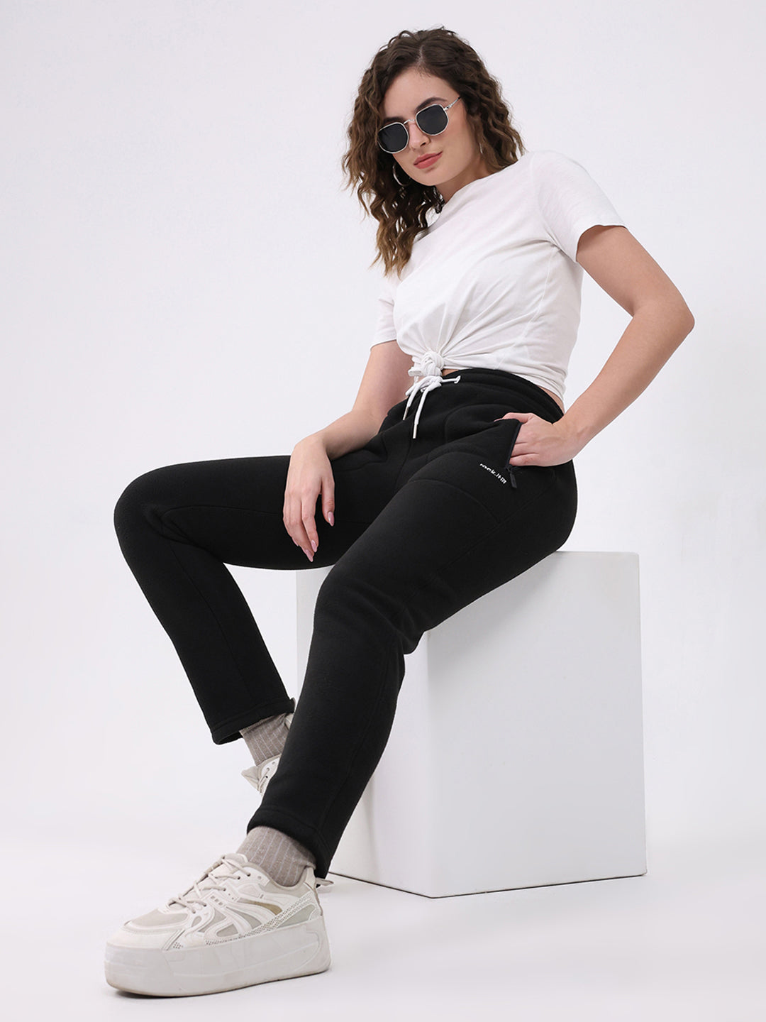 Rock.it Women Black Solid Regular Fit Winter Lower