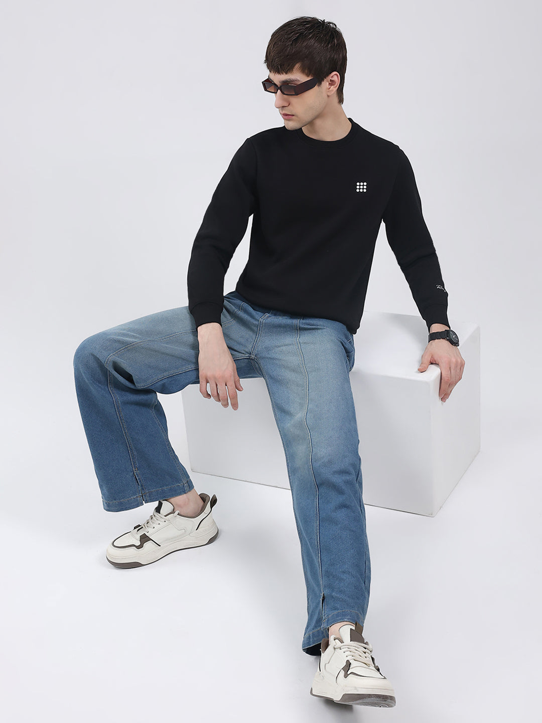 Rock.it Men Black Solid Round Neck Full Sleeve Sweatshirt