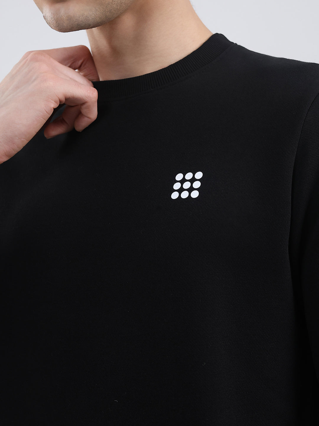 Rock.it Men Black Solid Round Neck Full Sleeve Sweatshirt