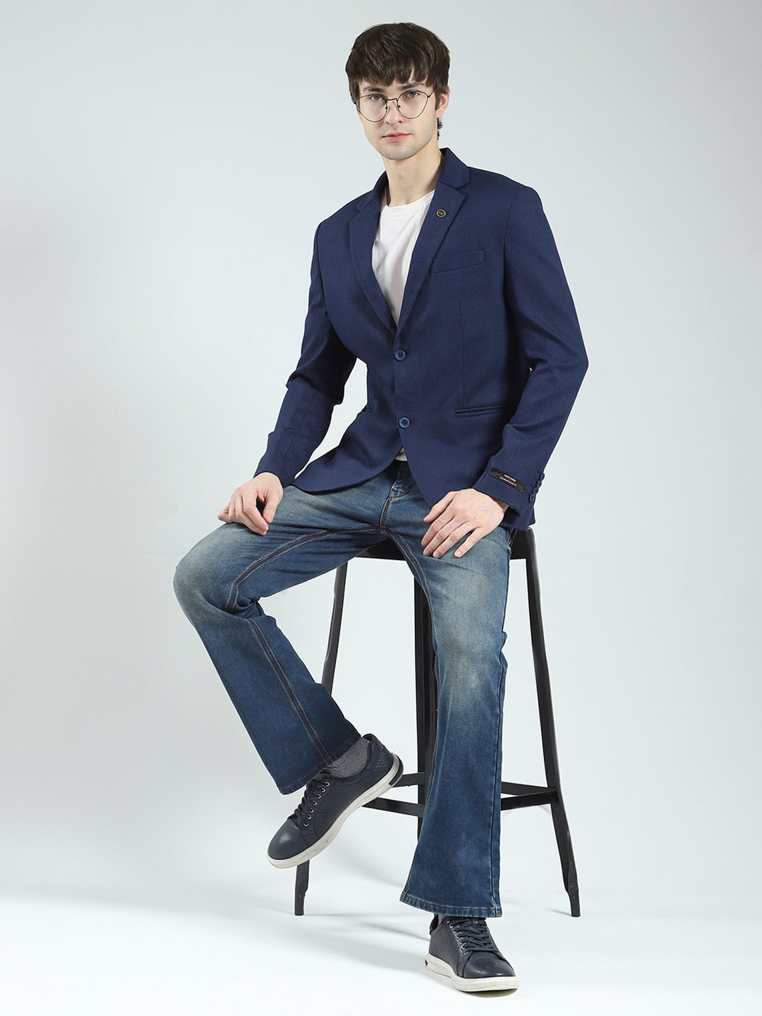 Men Navy Blue Self Design Notch Lapel Collar Full Sleeve Blazer