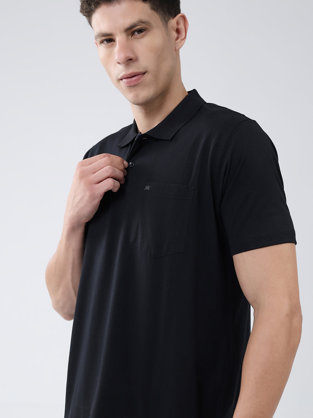 Men Black Solid Collar Half Sleeve T-Shirt