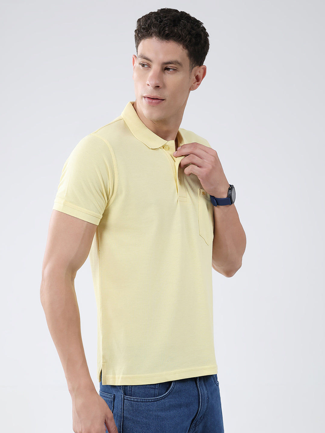 Men Yellow Solid Collar Half Sleeve T-Shirt
