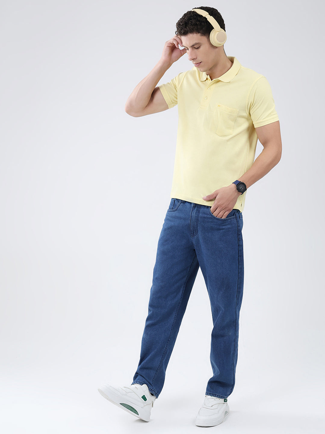 Men Yellow Solid Collar Half Sleeve T-Shirt