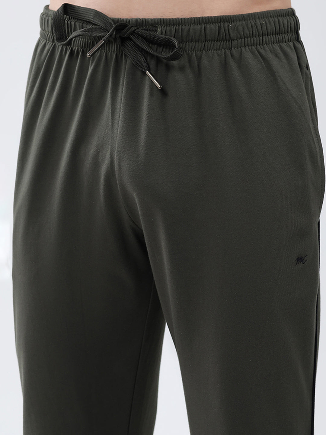 Men Olive Solid Regular Fit Lower